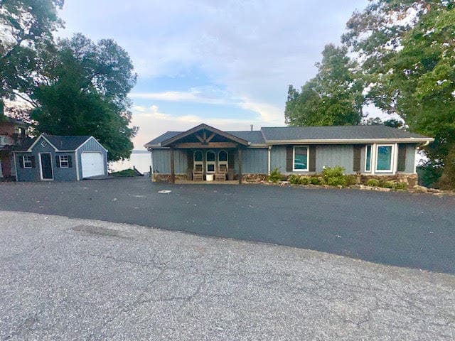 394 Knottingham Drive, Gilbertsville, KY 42044 — primary photo