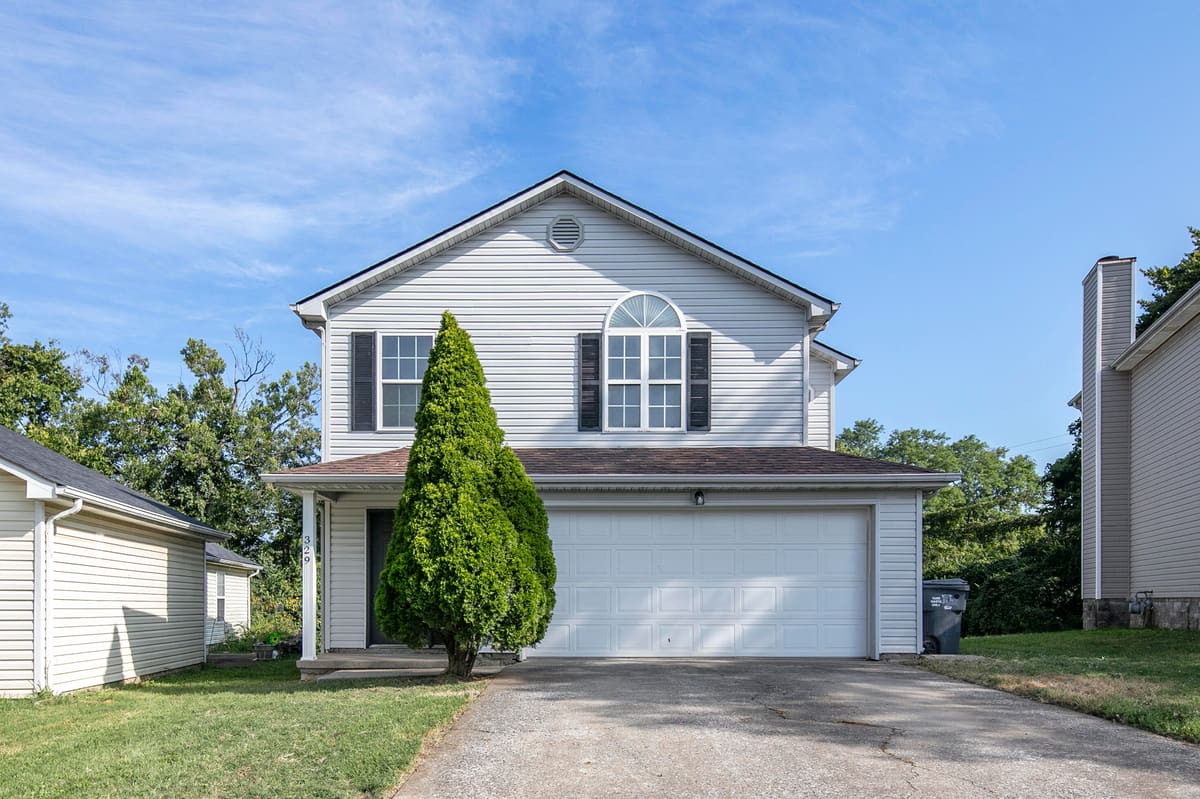 329 Shadow Glen Court, Lexington, KY 40509 — primary photo