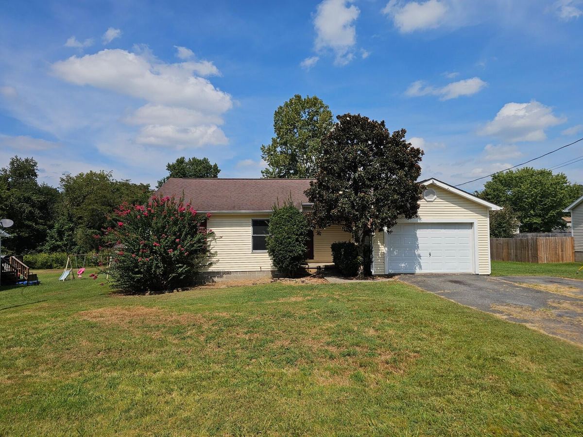 6115 Majestic Oak Drive, Paducah, KY 42003 — primary photo