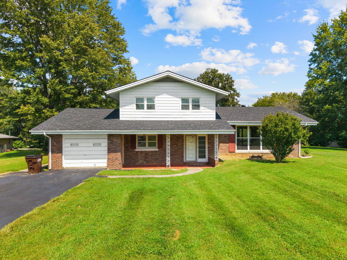 884 Maple Street, Stanton, KY 40380 — primary photo