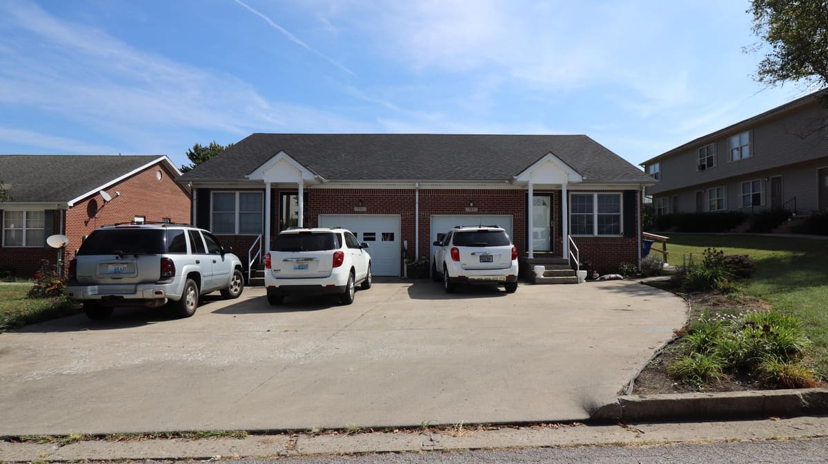 711 - 713 Park Way Avenue, Harrodsburg, KY 40330 — primary photo