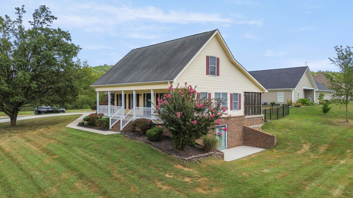164 Palm Circle, Somerset, KY 42501 — primary photo