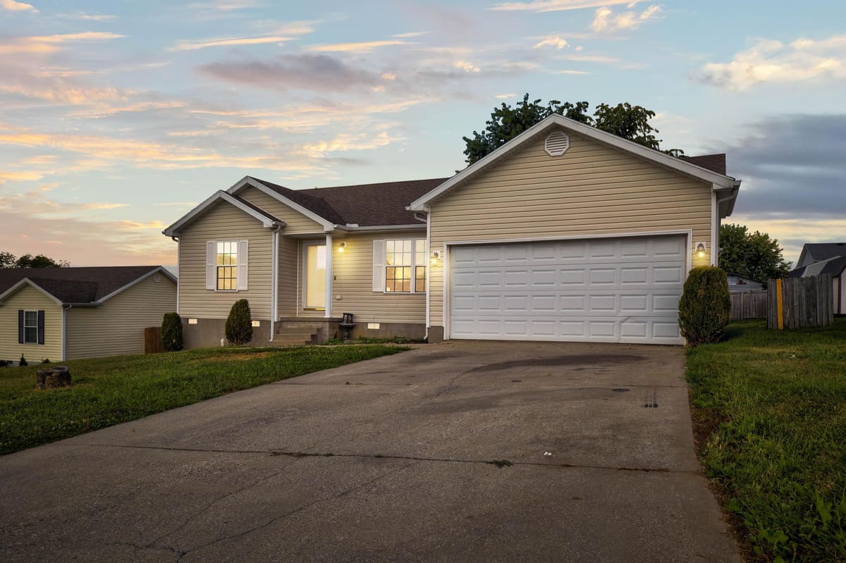 332 Woodland Lane, Mt Sterling, KY 40353 — primary photo