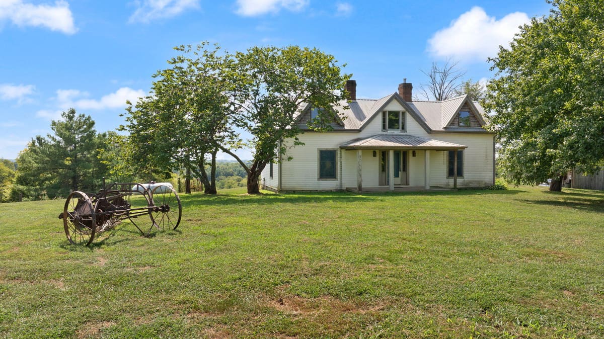 340 Henry Robinson Road, Harrodsburg, KY 40330 — primary photo