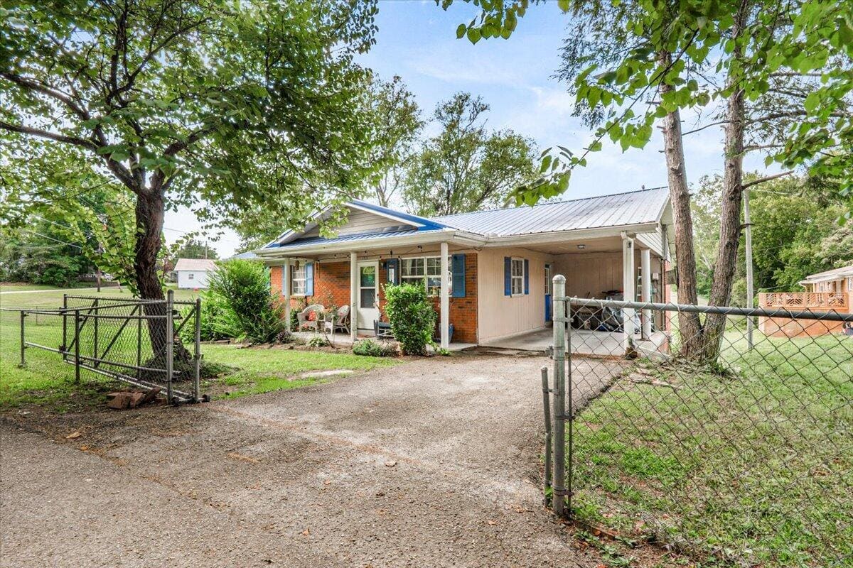 153 Rains Street, Williamsburg, KY 40769 — primary photo