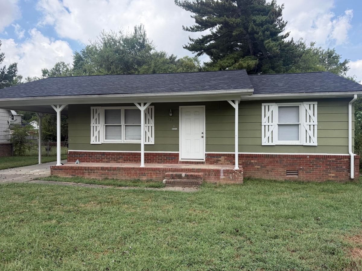 125 Boxwood Drive, Hopkinsville, KY 42240 — primary photo