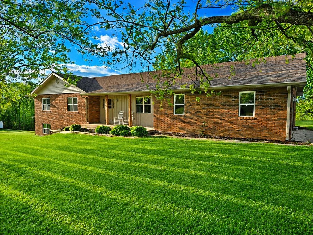 18 Ash Drive, Nancy, KY 42544 — primary photo