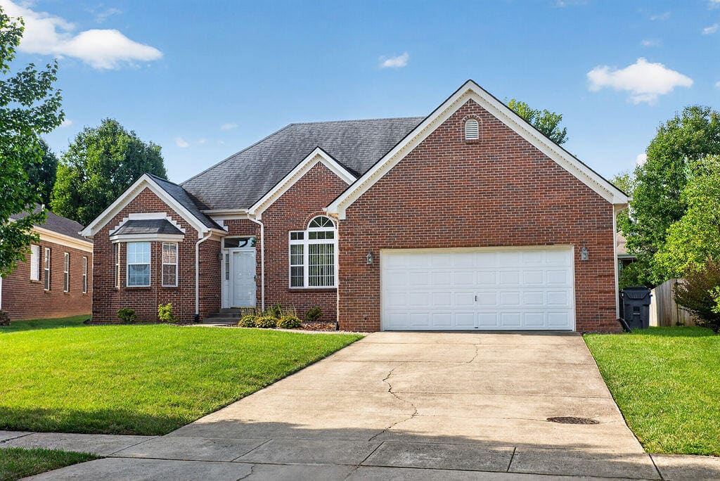 661 Mannington Place, Lexington, KY 40503 — primary photo