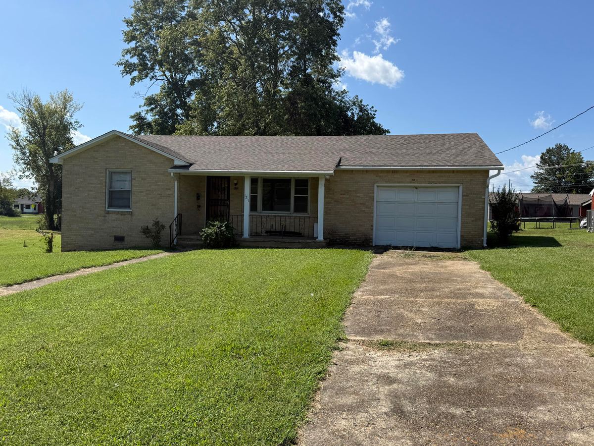 123 S 1st Street, Mayfield, KY 42066 — primary photo