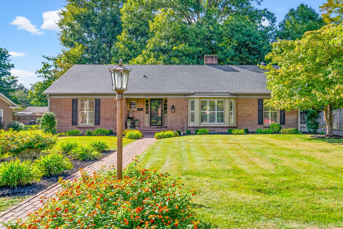 2611 Cayce Meade Drive, Hopkinsville, KY 42240 — primary photo