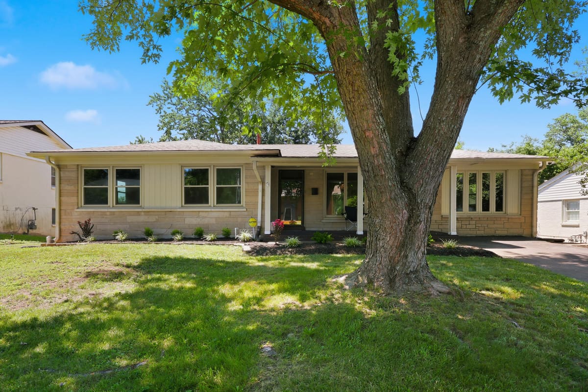 2347 Heather Way, Lexington, KY 40503 — primary photo