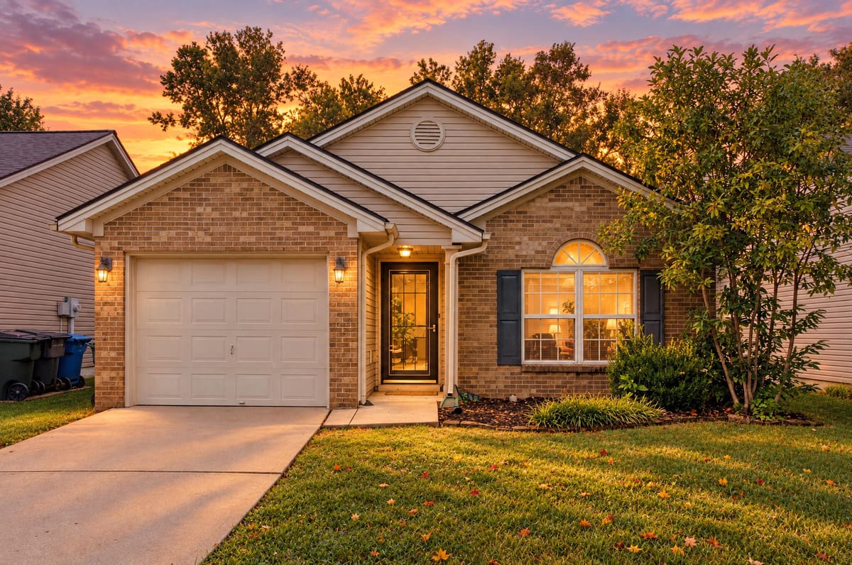 996 Winding Oak Trail, Lexington, KY 40511 — primary photo