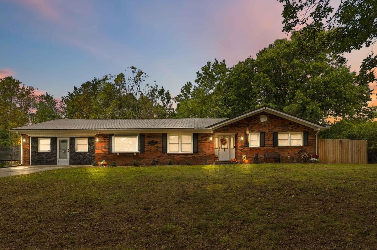 3918 Hickory Hill Drive, Somerset, KY 42503 — primary photo