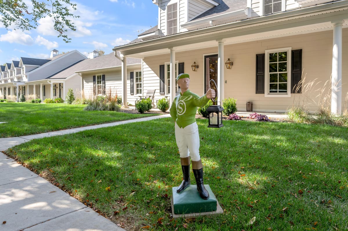 1602 Winners Circle #41, Lexington, KY 40513 — primary photo