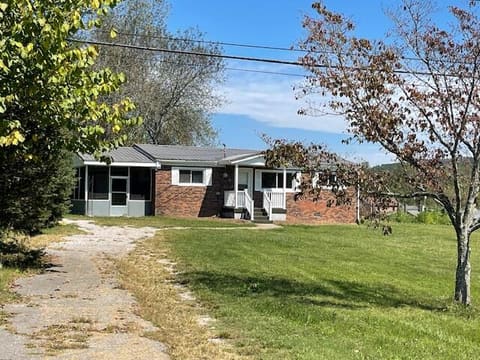 411 KY-3085, Flat Lick, KY 40935 — photo 2