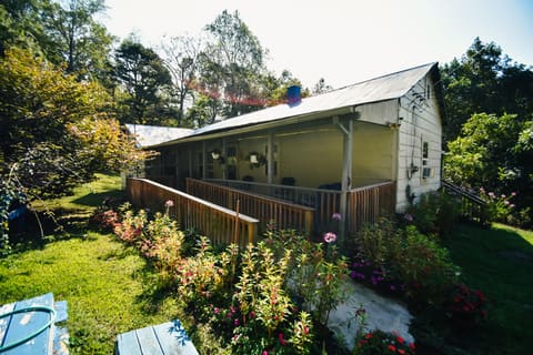 284 Happy Top Road, McKee, KY 40447 — photo 2