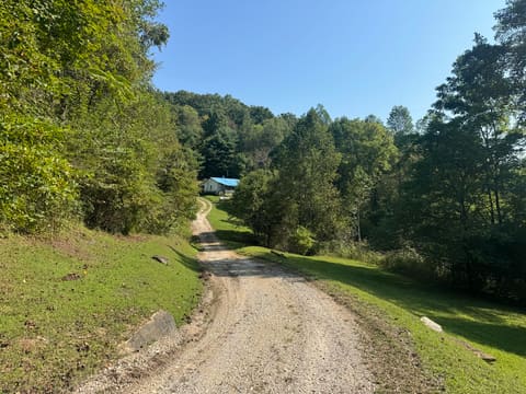 284 Happy Top Road, McKee, KY 40447 — photo 4