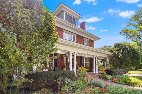 102 E Lexington Avenue, Danville, KY 40422 — photo 2