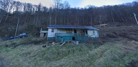3808 KY-7, Dema, KY 41859 — photo 2