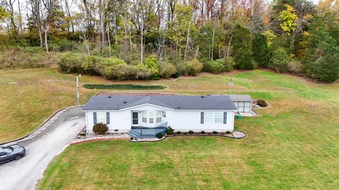 765 Stanford Street, Crab Orchard, KY 40419 — photo 2