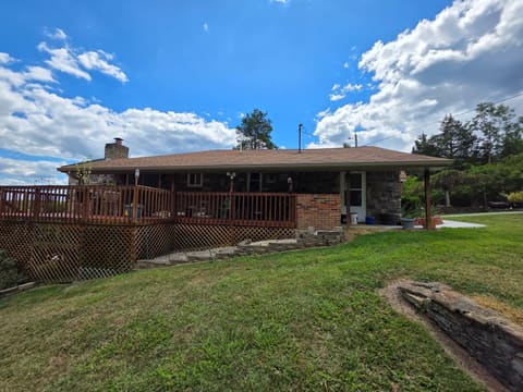 220 Leon Boulevard, Williamstown, KY 41097 — photo 3
