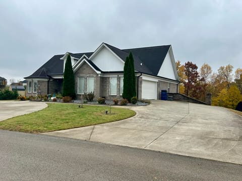 335 Natures Valley Drive, Somerset, KY 42503 — photo 2