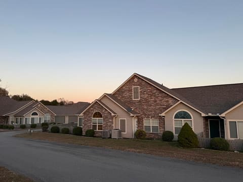 441 Deer Lake Place, Bronston, KY 42518 — photo 3