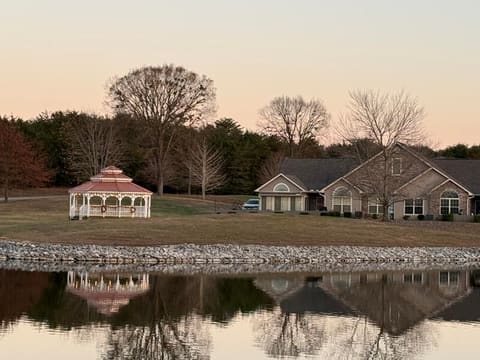 441 Deer Lake Place, Bronston, KY 42518 — photo 2