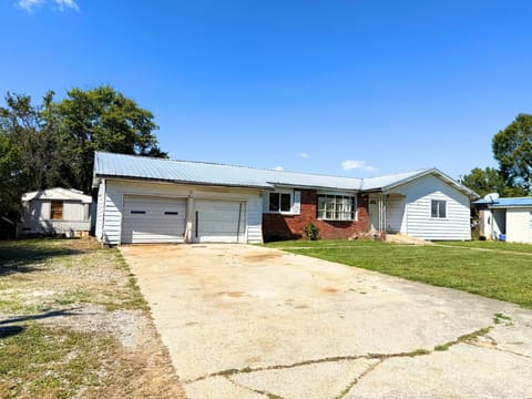 52 Drive Parker Lane A, B, C, Gray, KY 40734 — photo 3
