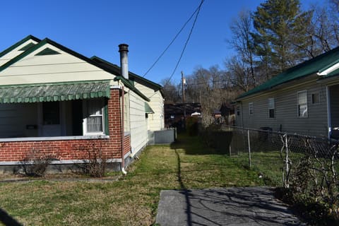 405 S 37th Street, Middlesboro, KY 40965 — photo 3