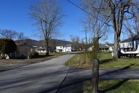 405 S 37th Street, Middlesboro, KY 40965 — photo 4