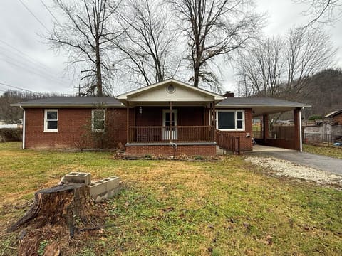 11 Short Street, Thelma, KY 41260 — photo 2