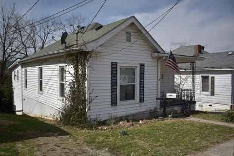 253 Parrish Avenue, Paris, KY 40361 — photo 2
