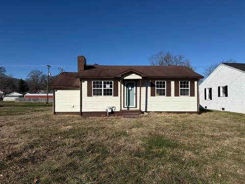 816 W Chester Avenue, Middlesboro, KY 40965 — photo 2