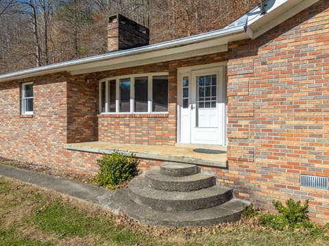 2860 Johnson Fork, Salyersville, KY 41465 — photo 4