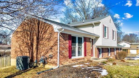 8010 Northern Spy Drive, Louisville, KY 40228 — photo 3