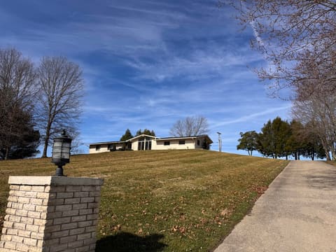 940 West Laurel Road, London, KY 40741 — photo 2
