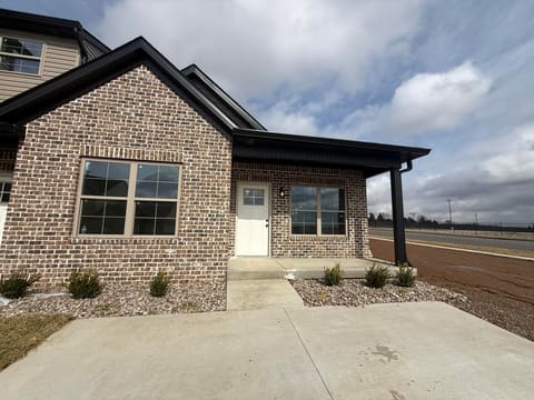 844 #7 Ridgewood Drive, Berea, KY 40403 — photo 2