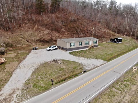 2701 Kentucky 30, Booneville, KY 41314 — photo 2