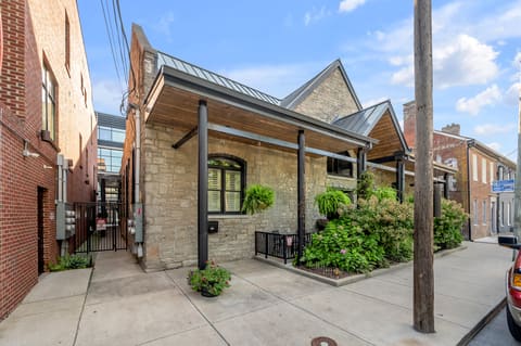 514 W Short Street 101, Lexington, KY 40507 — photo 2