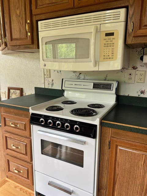 837 Crockett Road, Russell Springs, KY 42642 — photo 4