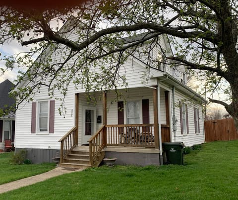 402 Walnut Street, Georgetown, KY 40324 — photo 2