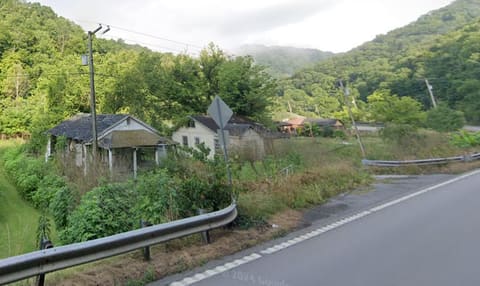 20100 Kentucky 122, Bevinsville, KY 41606 — photo 4