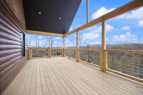 433 Woodlands Way, Russell Springs, KY 42642 — photo 2