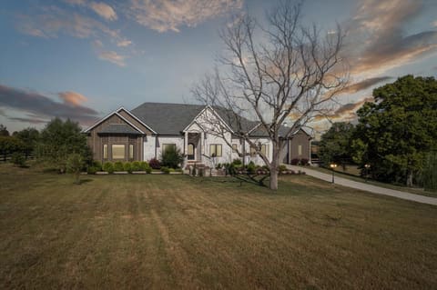 100 Stirling Lane, Versailles, KY 40383 — photo 2