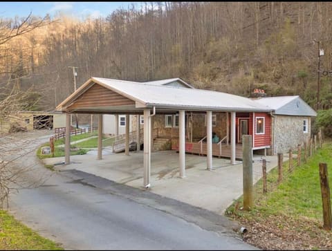 544 Salisbury Br Road, Dema, KY 41859 — photo 4