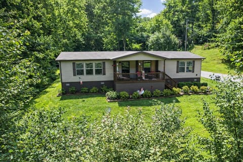 20 Tan Trough Hollow Road, Evarts, KY 40828 — photo 2
