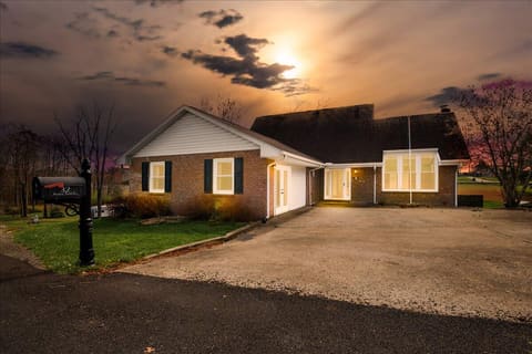 32 Meadow Brook Drive, Corbin, KY 40701 — photo 2