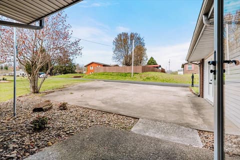 32 Meadow Brook Drive, Corbin, KY 40701 — photo 5