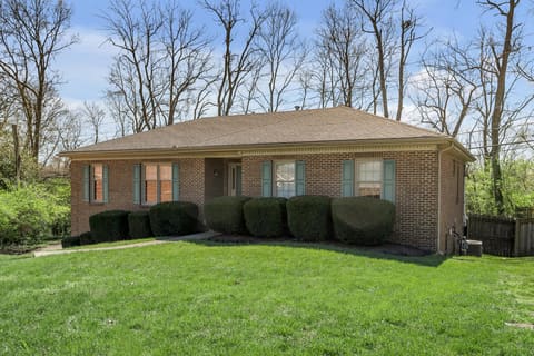 1112 Pepperhill Circle, Lexington, KY 40502 — photo 2